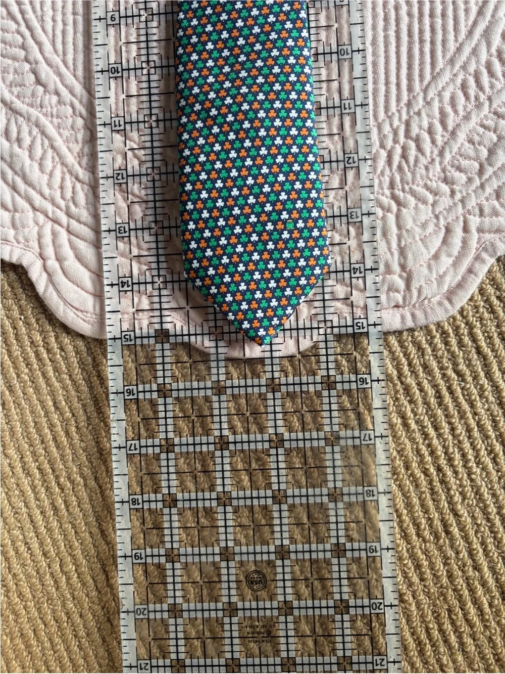 Vineyard Vines Shamrock Tie